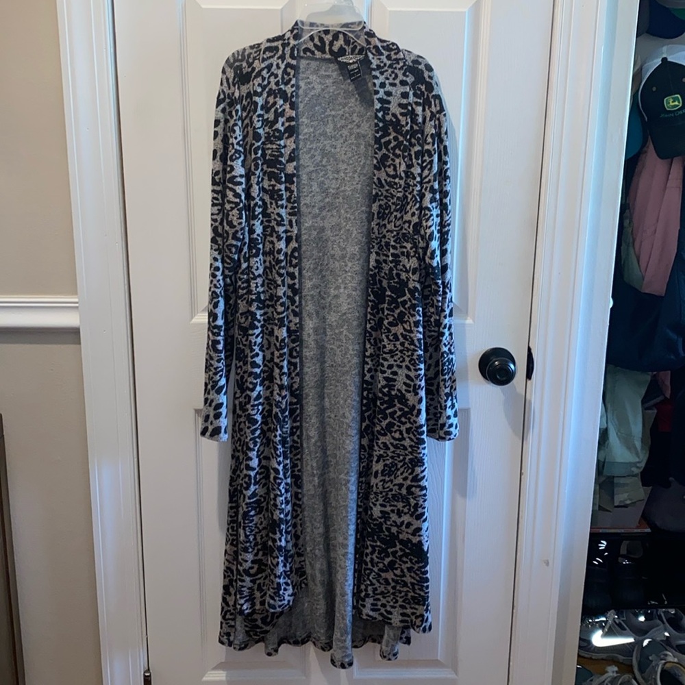 Women’s sweater duster